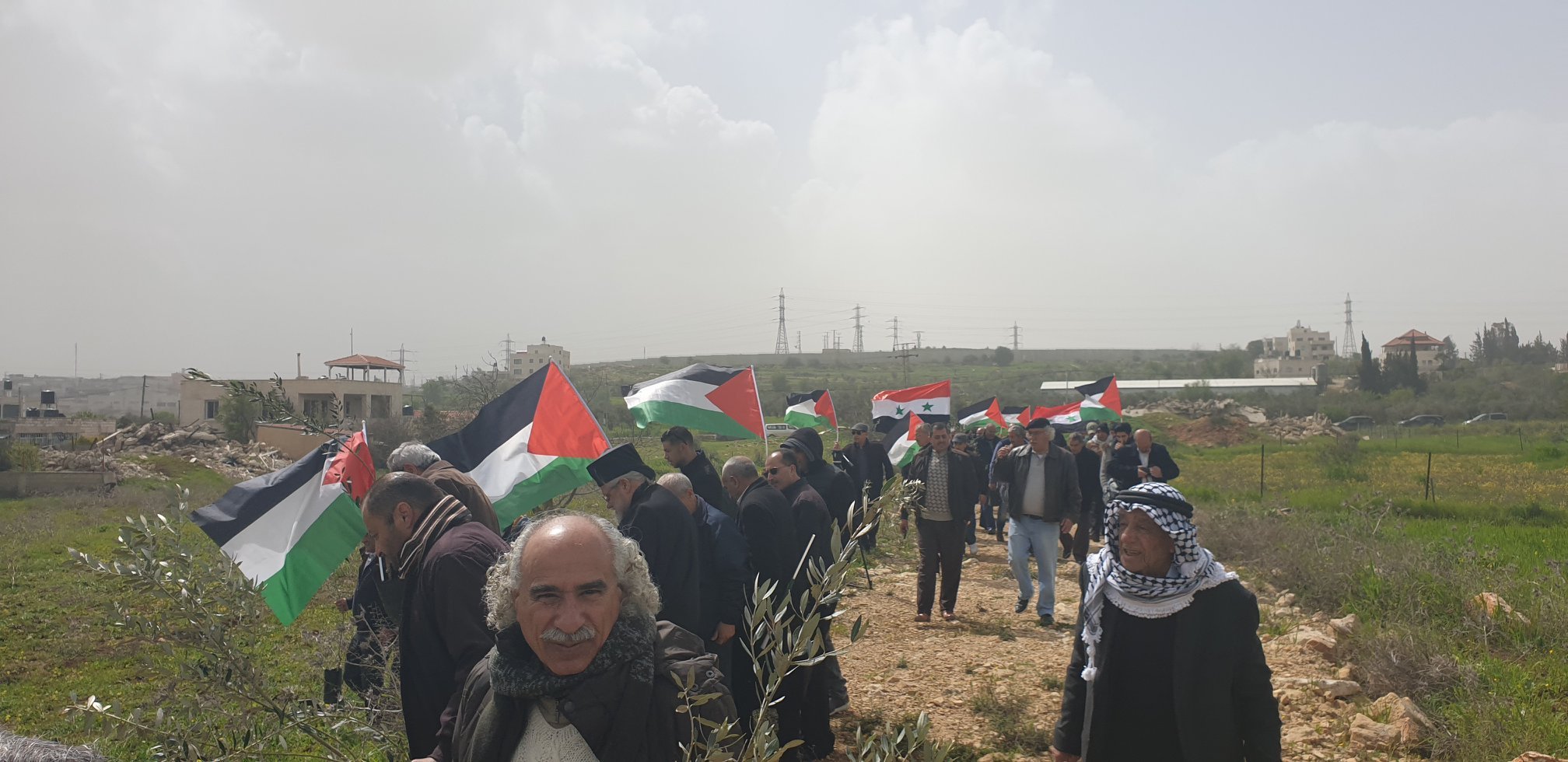 شهيدان ومئات الجرحى جراء قمع الاحتلال مسيرات يوم الأرض السلمية في الضفة وغزة -19