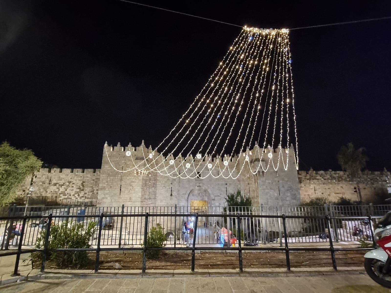 رمضان في القدس: استعدادات التجار وزينة البلدة القديمة-1