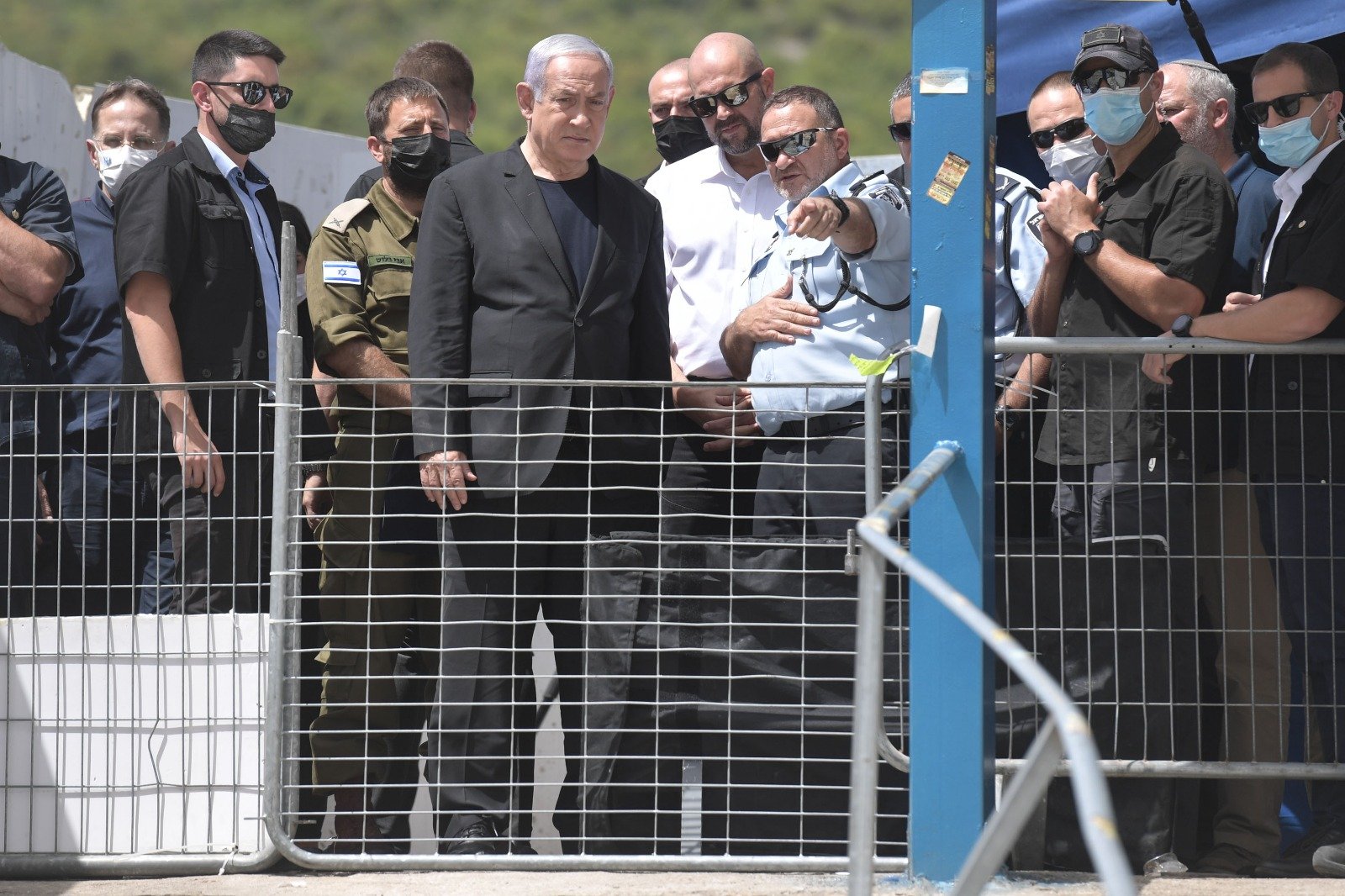 نتنياهو يصل موقع الحادث في الجرمق-ميرون: "من أكبر المآسي في تاريخ إسرائيل"-3
