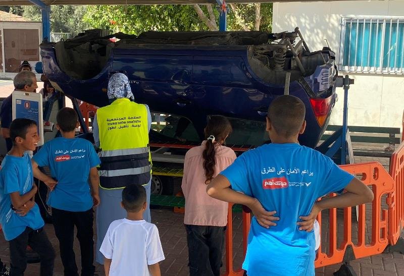 مدرسة الأمل خربة الوطن وجمعية السلامة المجتمعية تنظمان يوما إرشاديا في الحذر على الطرق-16