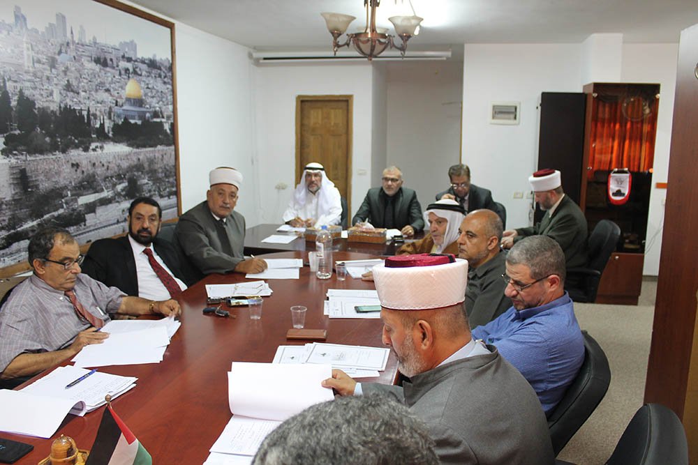 مجلس الإفتاء الأعلى: المسجد الأقصى المبارك أسمى من الخضوع لإجراءات الاحتلال وقرارات محاكمه-0