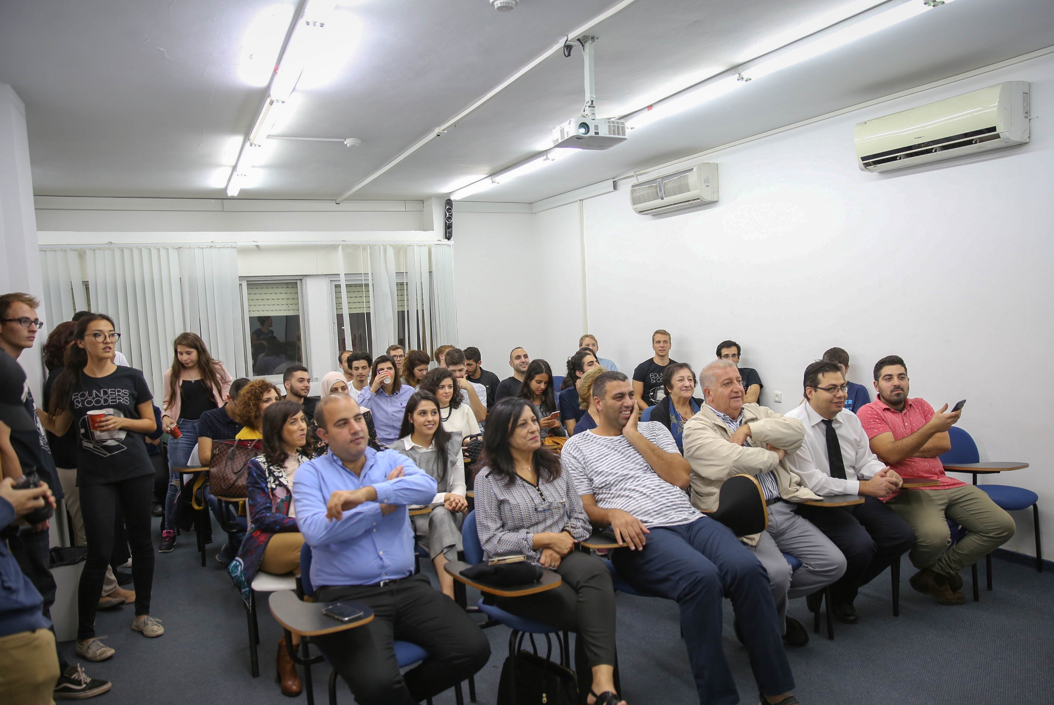 جمعية الناصرة: طلاب البرمجة يعرضون تطبيقات تكنولوجية لقطاع السياحة-2