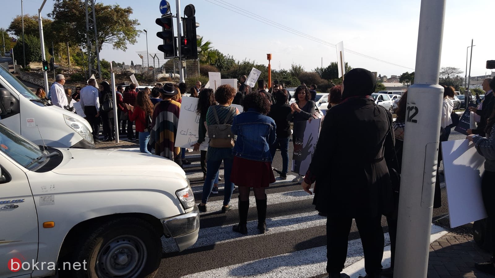 مظاهرة حاشدة امام مبنى المحاكم في الناصرة، وإغلاق الشارع احتجاجًا على قتل النساء -14