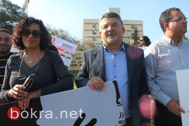مظاهرة حاشدة امام مبنى المحاكم في الناصرة، وإغلاق الشارع احتجاجًا على قتل النساء -18