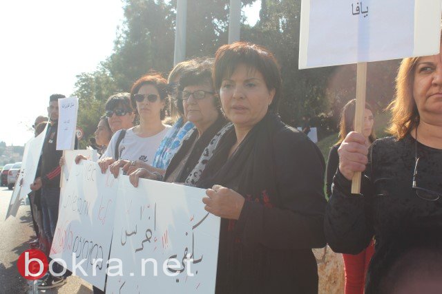 مظاهرة حاشدة امام مبنى المحاكم في الناصرة، وإغلاق الشارع احتجاجًا على قتل النساء -24
