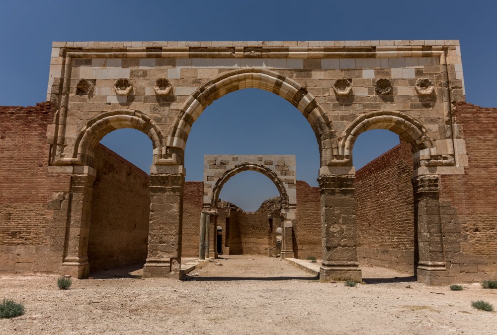 رحلة عبر التاريخ إلى قصور الأردن العريقة خاصة بهواة الثقافة-1