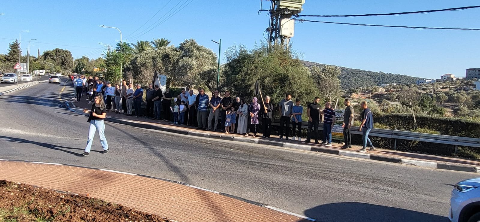 كوكب أبو الهيجاء: وقفة احتجاجية تنديدًا بالعنف والجريمة ودعوة للعيش بأمن وسلام-2