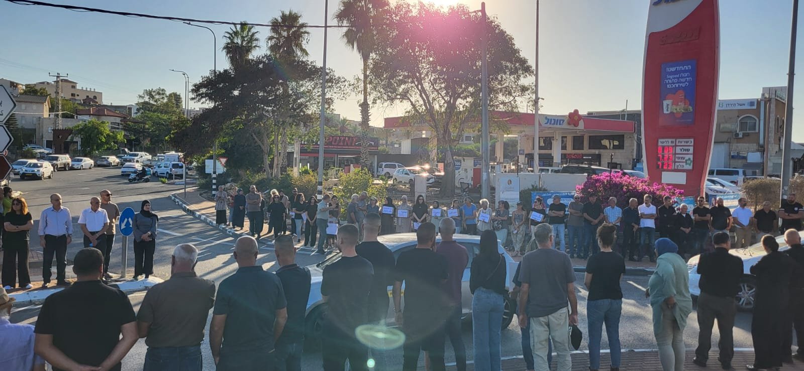 كوكب أبو الهيجاء: وقفة احتجاجية تنديدًا بالعنف والجريمة ودعوة للعيش بأمن وسلام-6