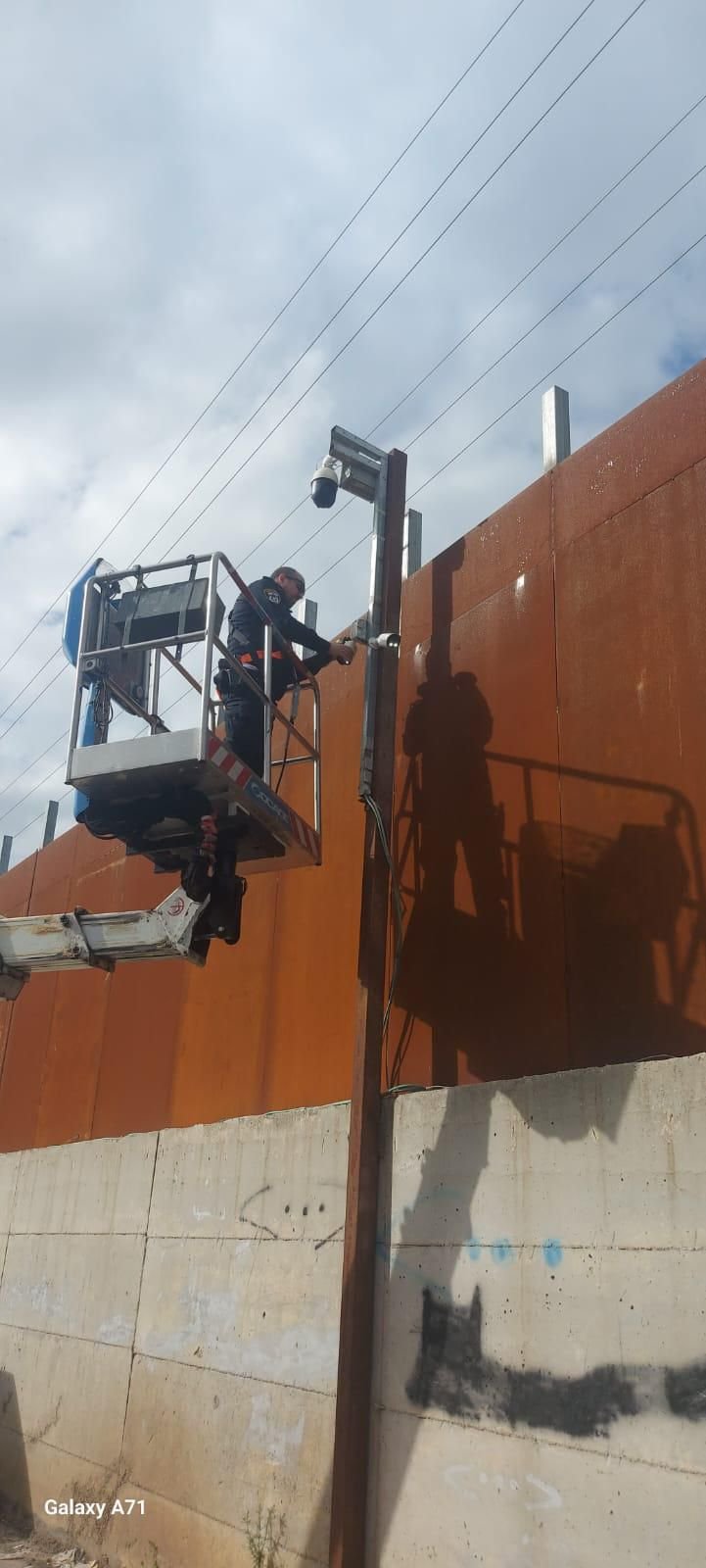 ضبط أسلحة وذخيرة ومخدرات في الطيبة واعتقال مشتبهين-0