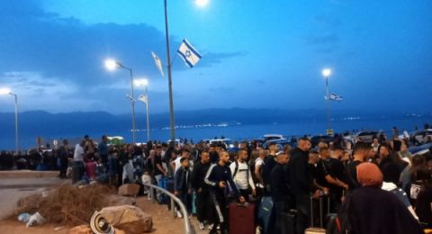 استمرار الازدحامات  في معبر طابا للتوجه الى سيناء لقضاء عطة العيد