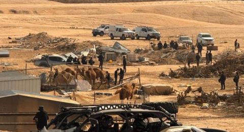 المطالبة  بوقف هدم قرية  