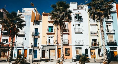 10 أماكن سياحية جذابة مخفية في أوروبا.. تعرفوا عليها..