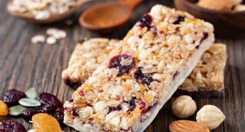 أصابع الشوفان بالفواكة المجففة للرجيم