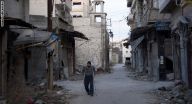 إخلاء مدنيين في حمص بسوريا إخلاء مدنيين في حمص بسوريا