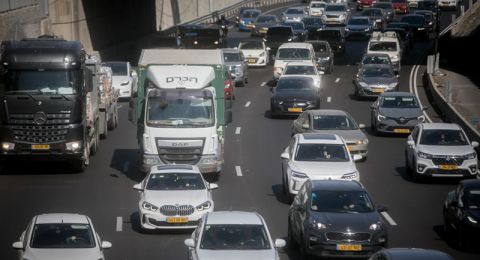 زيادة مرتقبة في رسوم ترخيص السيارات بدءًا من أبريل المقبل