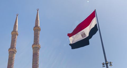 هل الفن والأعمال الدرامية حلال أم حرام؟ عالم أزهري يوضح