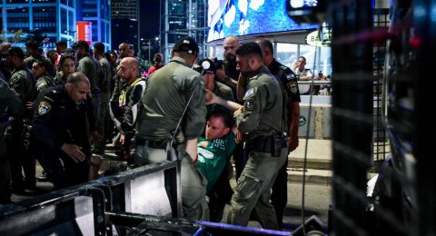 مظاهرات في تل أبيب رفضا لسياسات نتنياهو "المتعنتة": مواجهات وإعتقالات