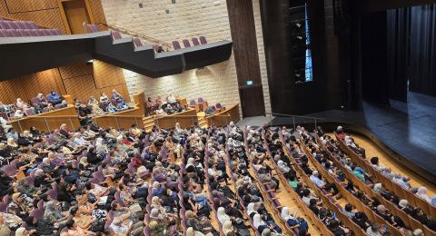 بلدية الناصرة تنظم يوم استحقاق للمسنين بمشاركة مؤسسات رسمية وطبية