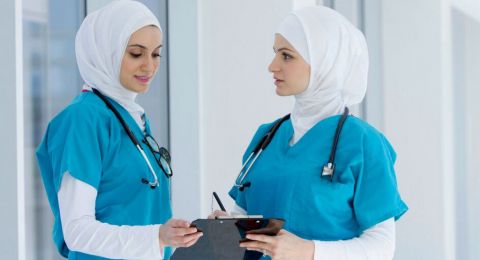 دراسة: الممرضات المتخصصات في الجراحة يقللن مدة البقاء في المستشفى ويحددن من العودة للطوارئ