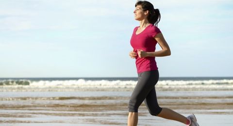 لإطالة العمر.. هذه 7 عناصر غذائية مهمة للمرأة