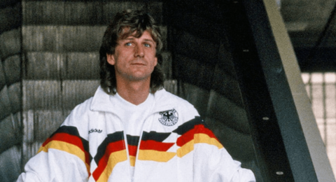 وفاة بطل كأس العالم مع منتخب ألمانيا