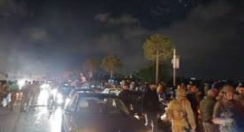 توتر في بيروت بعد قطع طريق المطار احتجاجًا على قرار حصر السلاح