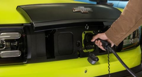 المركبات الكهربائية: مستقبل التنقل المستدام في الشرق الأوسط