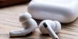 هل تطلق أبل سماعات AirPods 3 قريباً؟