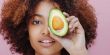 هل يؤثر الأفوكادو على صحة شعرك وبشرتك؟