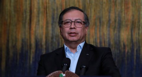 رئيس كولومبيا: واشنطن تبحث عن الحروب من أجل النفط