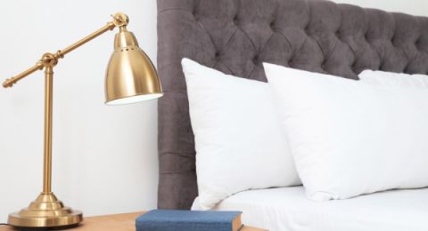 شاهد استخدامات اللون الذهبي في تفاصيل الديكور المنزلي الراقي