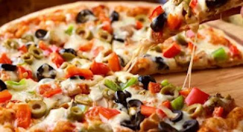 طريقة تحضير بيتزا الفصول الأربعة