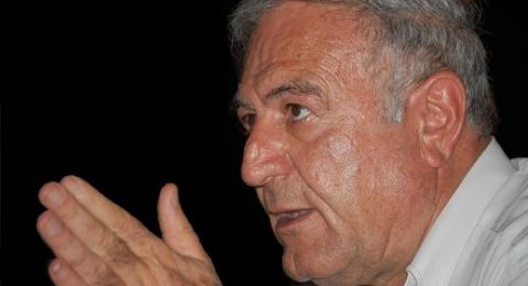 مين الحمار؟ .. قصّة