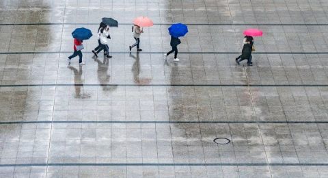 حالة الطقس: أجواء باردة وأمطار متفرقة