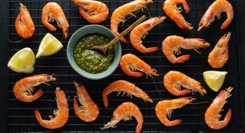 الجمبري بصلصة البيستو