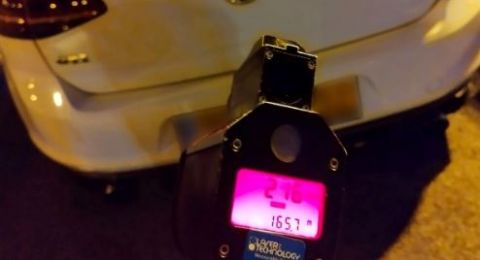 ضبط شاب من الناصرة يقود سيارة بسرعة 216