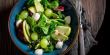 سلطة الأفوكادو مع العنب الأخضر