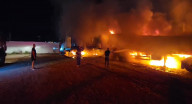 دبورية:اندلاع حريق في موقف شاحنات واضرار في المكان.