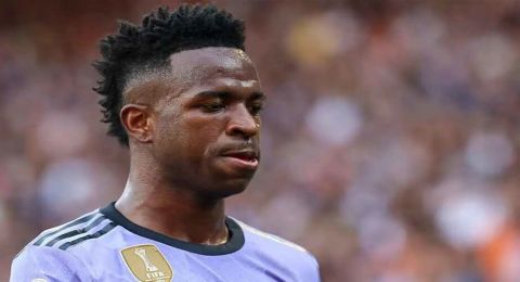 فضيحة محادثات تنهي علاقة فينيسيوس جونيور بفيرجينيا فونسيكا