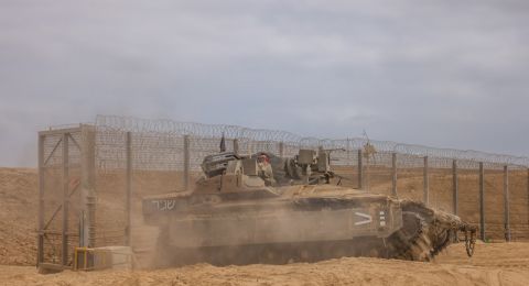 الجيش الإسرائيلي يبدأ في الانسحاب من قطاع غزة