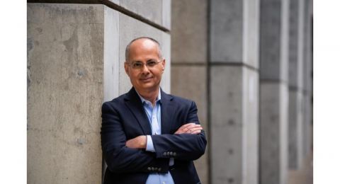 العالم الأردني من أصول فلسطينية عمر ياغي يفوز بجائزة نوبل للكيمياء لعام 2025