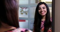 كليك: مرآة ذكية تلتقط صور كليك: مرآة ذكية تلتقط صور