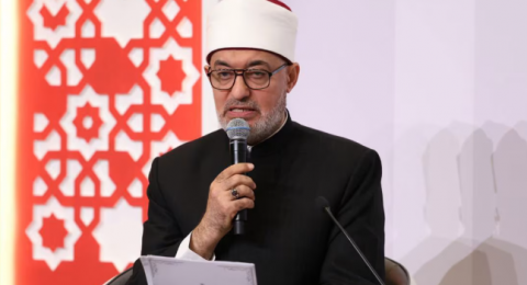 مفتي مصر يشعل ضجة بما قاله عن تسمية عبد النبي وعبد الرسول وسط تداول فتوى العثيمين في السعودية