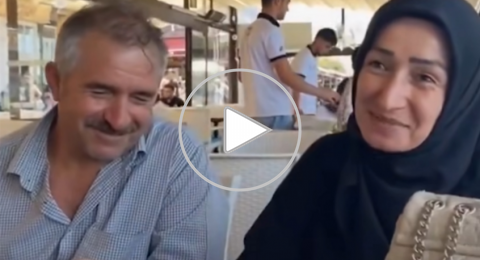 بالفيديو: بعد 26 عاما.. شابة تركية ترد جميل والديها بطريقة غير متوقعة أثارت تفاعلا كبيرا