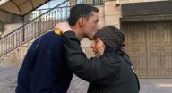 مشاهد حزينة لأول دفعة لاجئين سوريين تغادر إلى ألمانيا مشاهد حزينة لأول دفعة لاجئين سوريين تغادر إلى ألمانيا