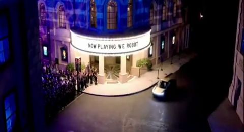 بالفيديو:ماسك يستعرض سيارة أجرة آلية طال انتظارها