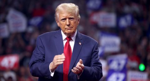 تقرير:  ترامب أعطى إسرائيل الضوء الأخضر لضرب قيادة «حماس» والقواعد الأمريكية بالخليج رصدت الطائرات