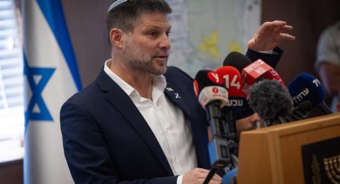 سموتريتش يدعو إلى إنهاء السلطة الفلسطينية ويشبّه قرى الضفة برفح وبيت حانون