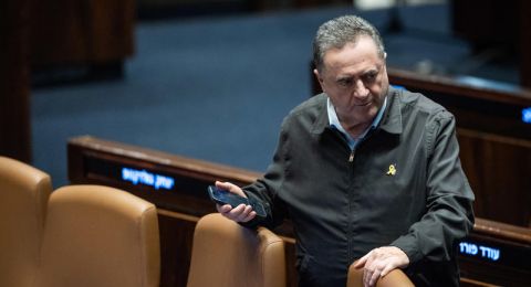 هاكرز أتراك ينشرون رقم هاتف وزير الأمن كاتس ويتصلون به عبر فيديو- وهو يرد!