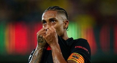 بسبب ابنه.. رافينيا يتهم 